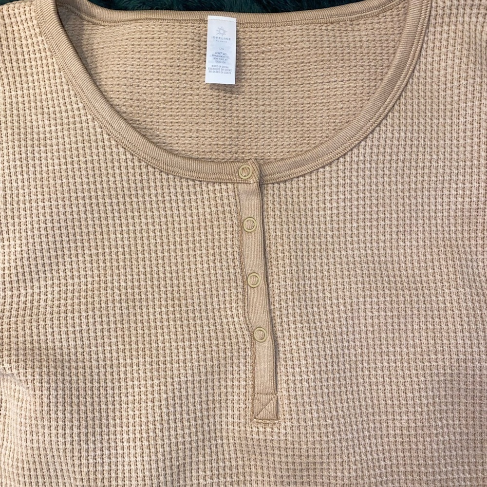 Aerie Women's Offline Thermal Long Sleeve w Thumb Holes - Picture 7 of 9